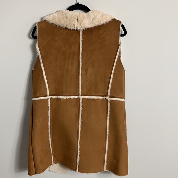 Cupcakes and Cashmere Tash Faux Suede Vest Butterscotch Size Medium - Picture 9 of 12